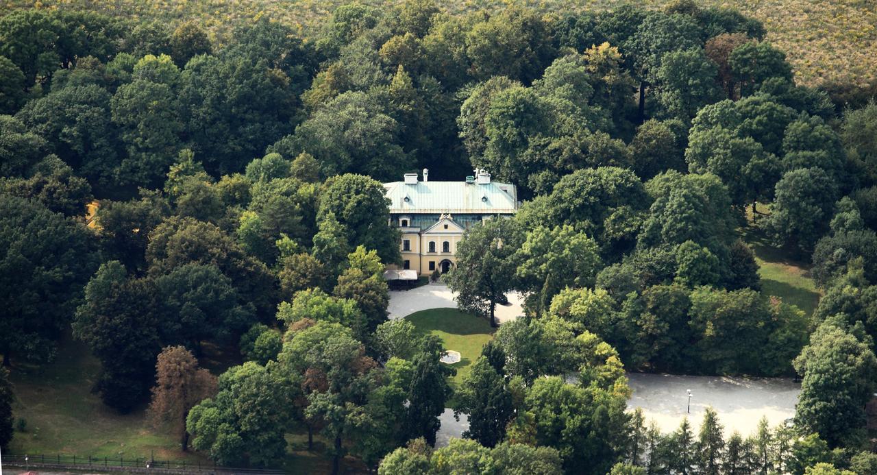 Hotel Palac w Rybnej Tarnowskie Góry Zewnętrze zdjęcie