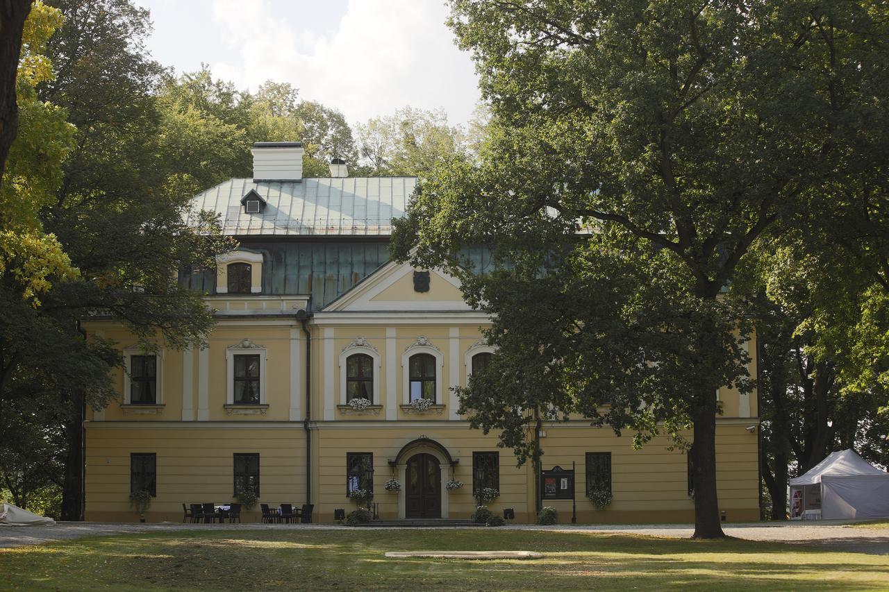 Hotel Palac w Rybnej Tarnowskie Góry Zewnętrze zdjęcie