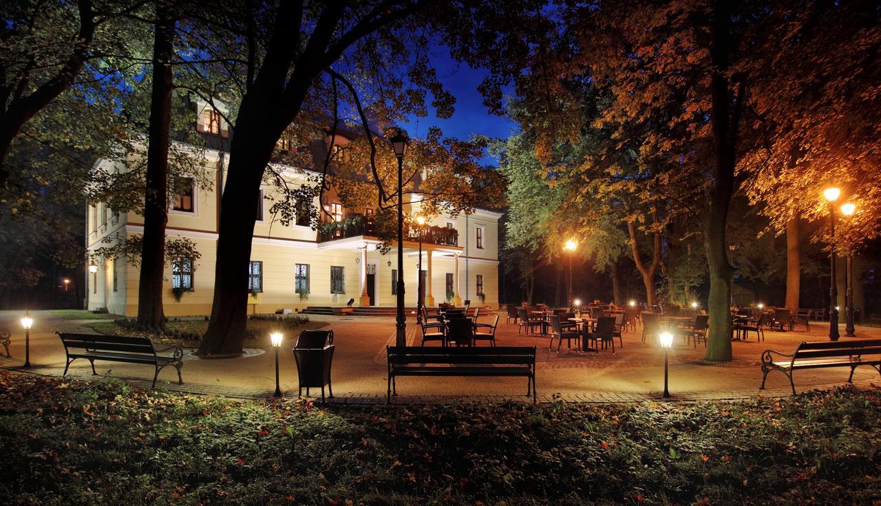 Hotel Palac w Rybnej Tarnowskie Góry Zewnętrze zdjęcie